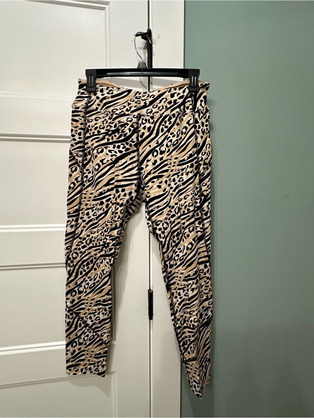 PINK Victoria's Secret Beige and Black Animal Print Leggings